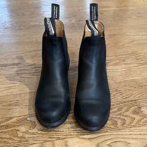 Blundstone heeled boots